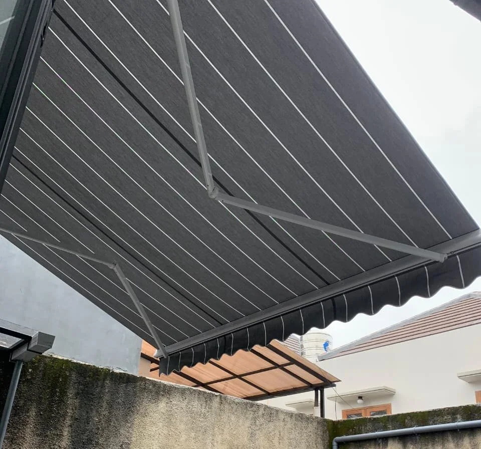 Kain Sunbrella Awning Lipat